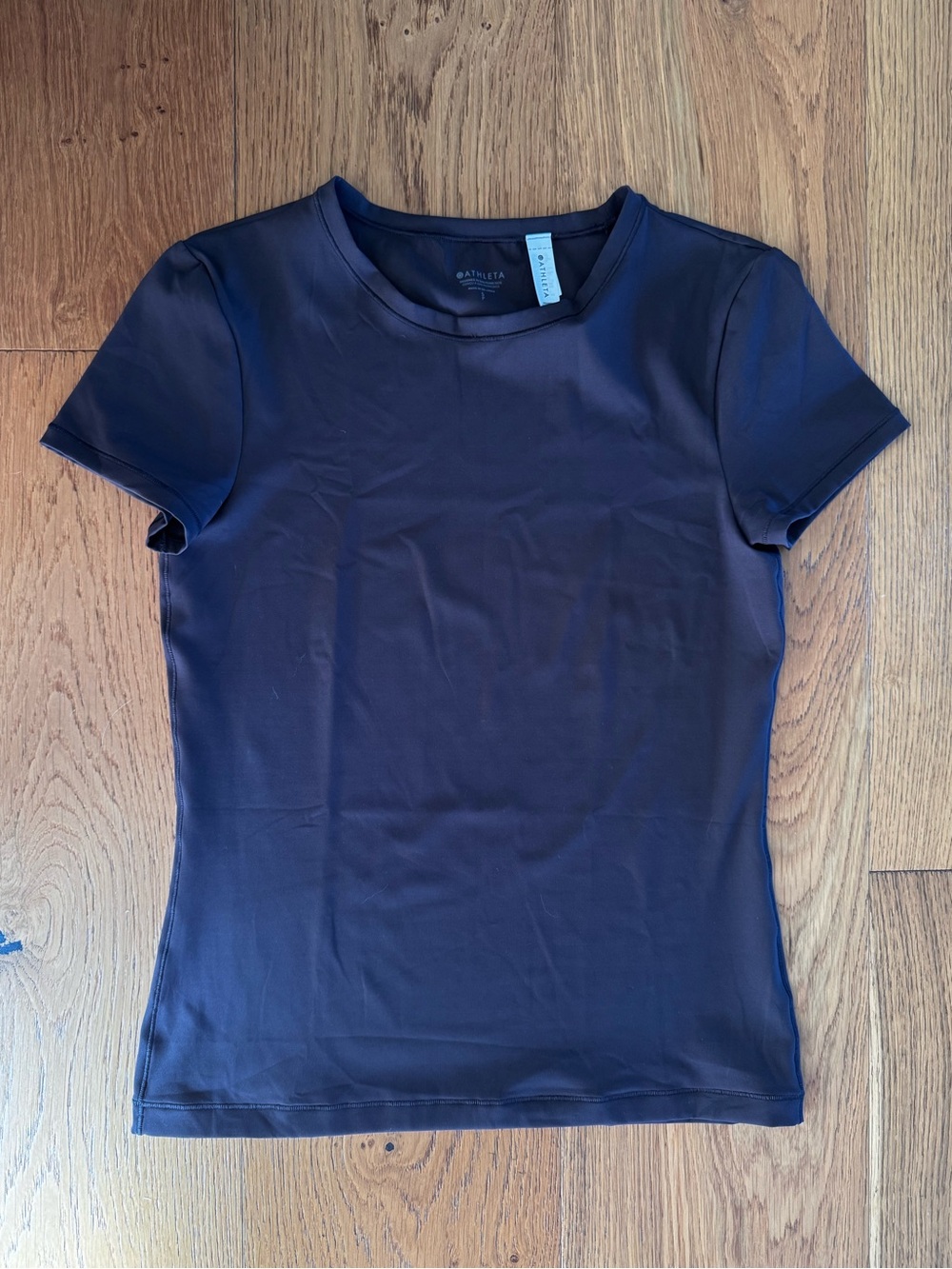 NEW Athleta BodyMove Crewneck Tee in Truffle - Picture 3 of 9